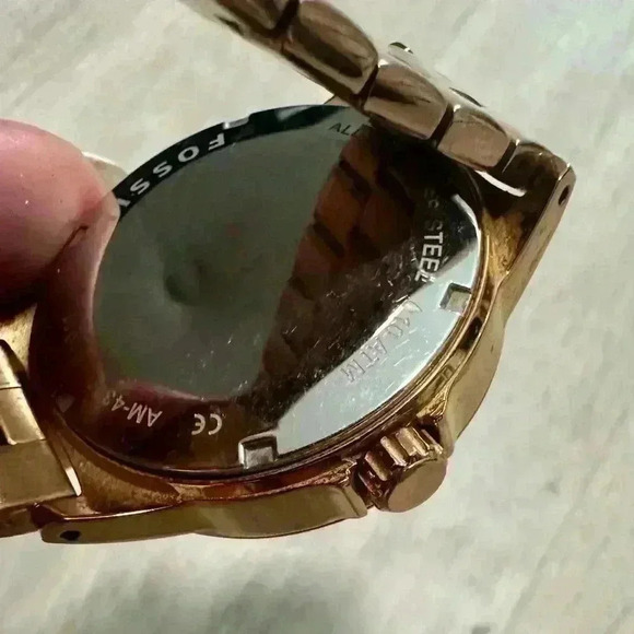 Fossil Rose Gold Watch 10ATM - Picture 6 of 15
